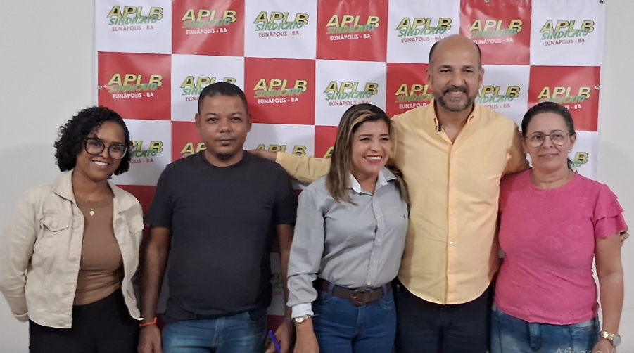 Robério Oliveira e APLB estiveram reunidos discutindo os rumos da educação pública em Eunápolis